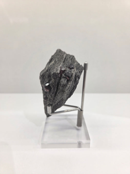 Garnet, Almandine