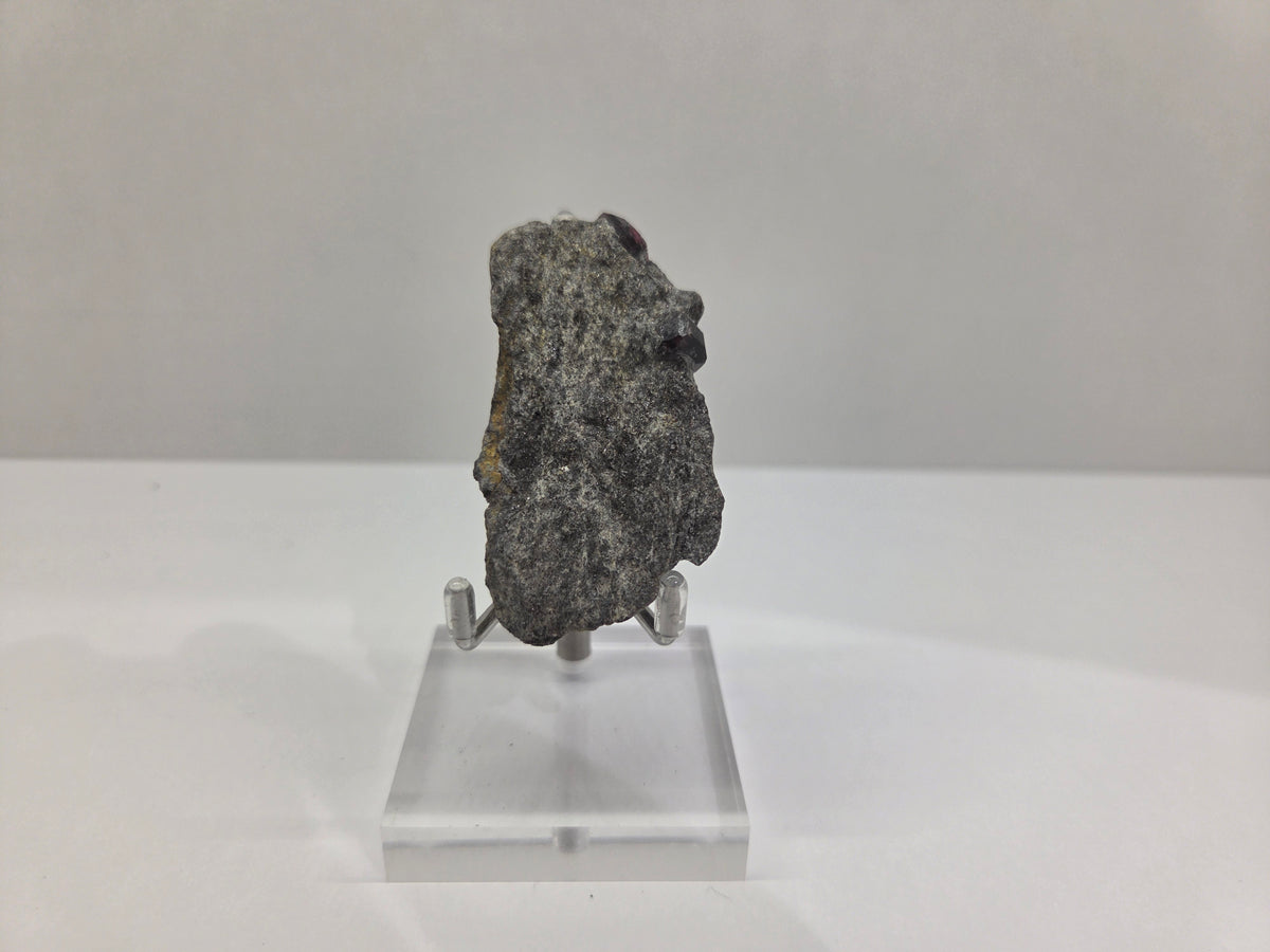 Garnet, Almandine