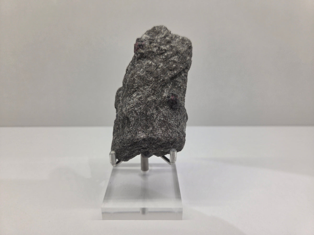 Garnet, Almandine