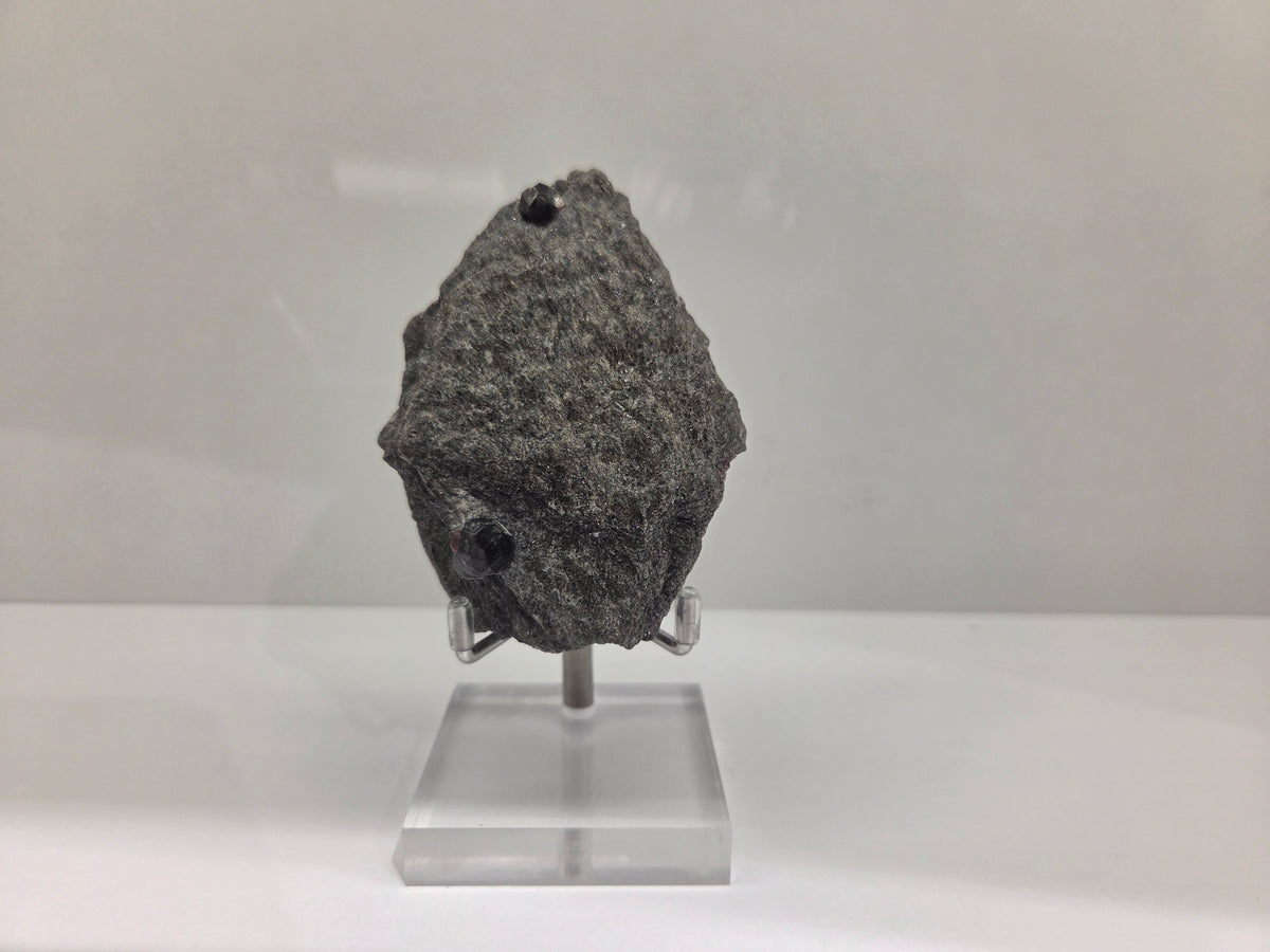 Garnet, Almandine