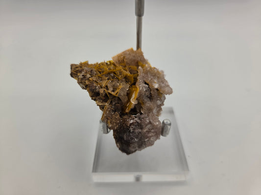Wulfenite with Calcite