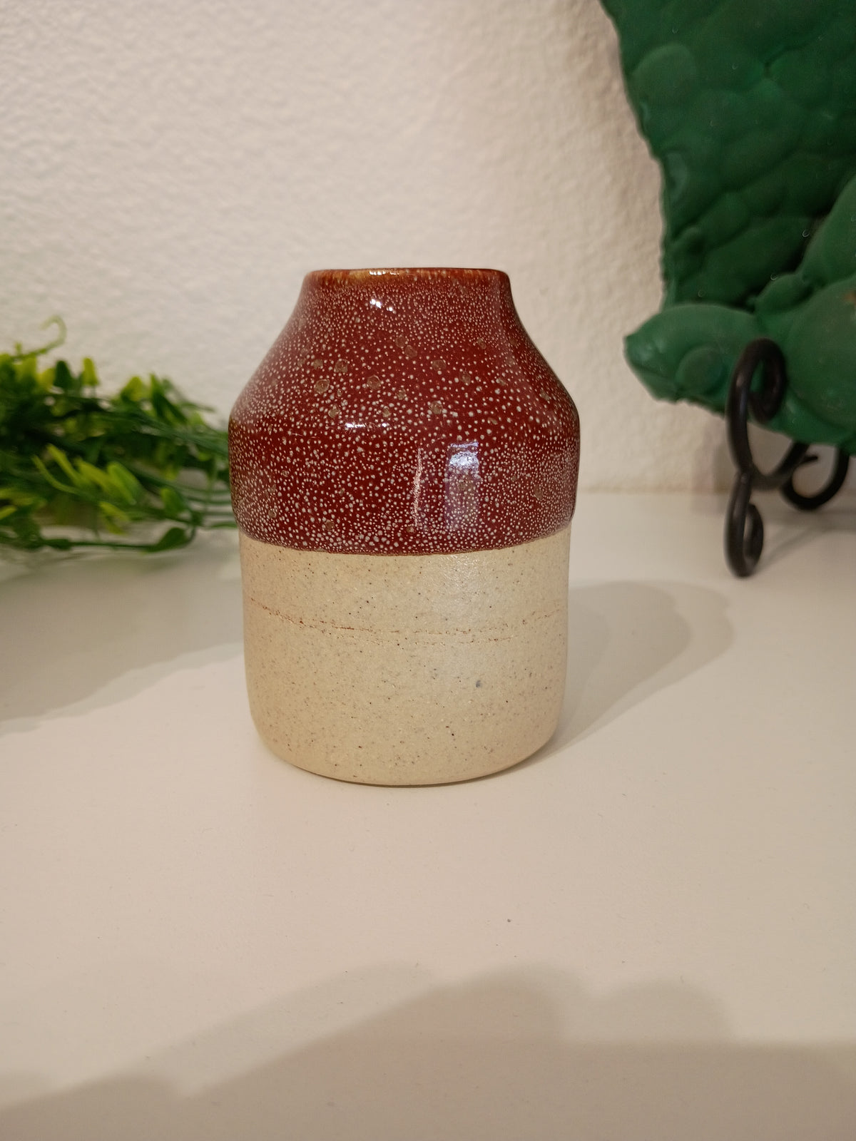 Holly small tall pot