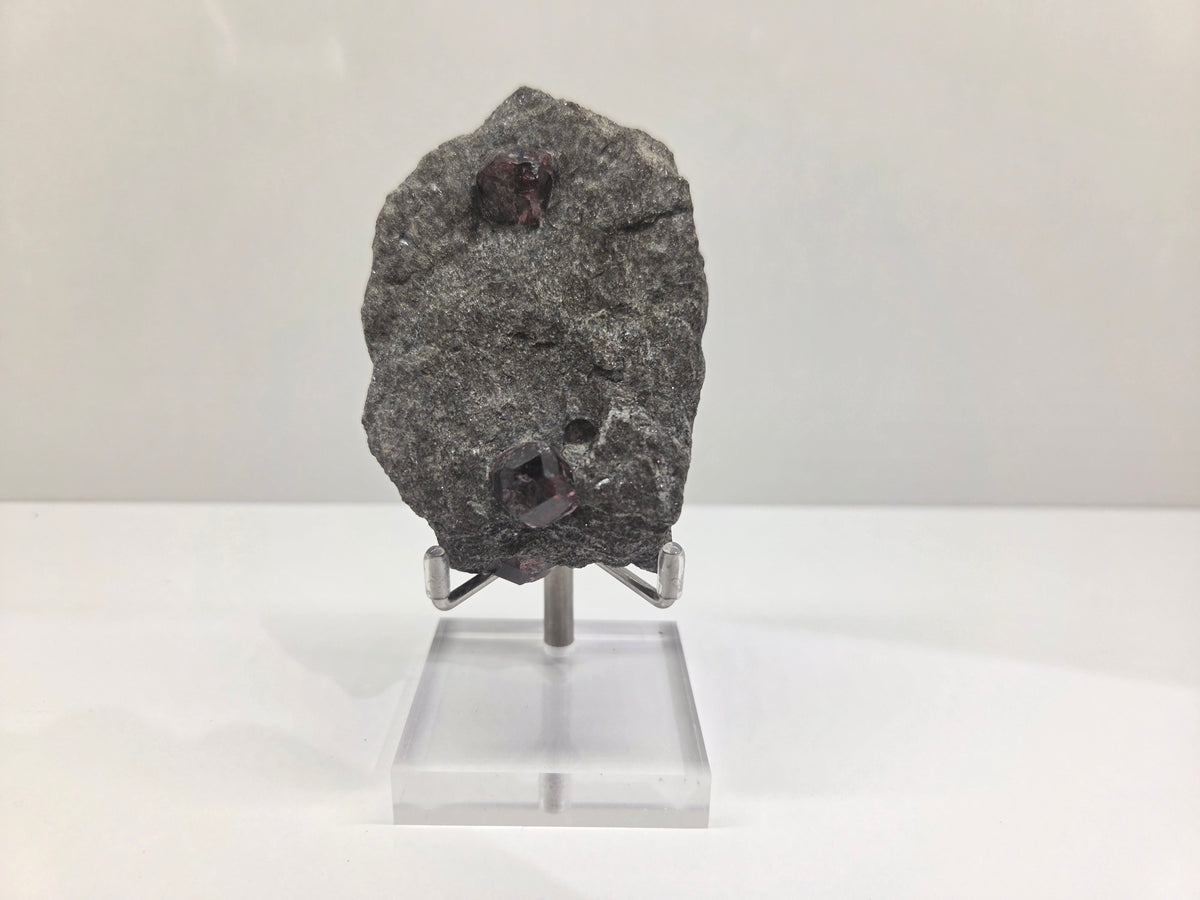 Garnet, Almandine