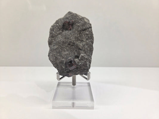 Garnet, Almandine