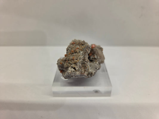 Wulfenite with Quartz